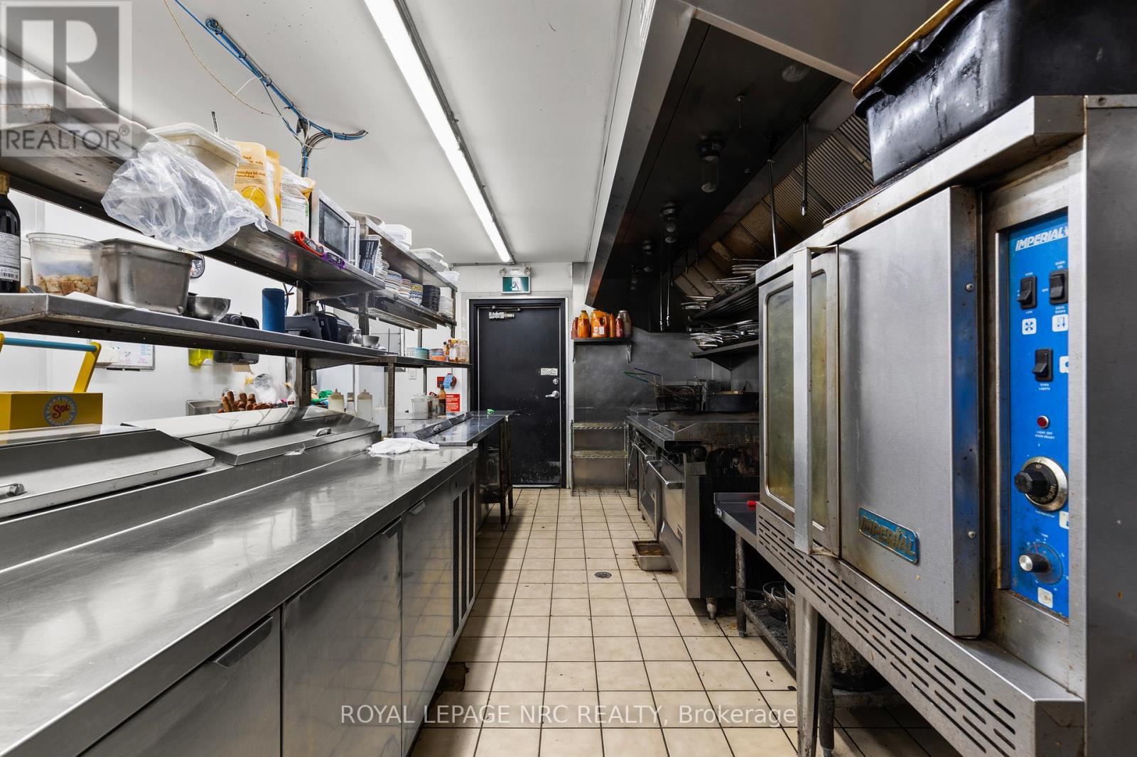 3904 Victoria Avenue, Lincoln, Ontario  L0R 2C0 - Photo 11 - X12670820