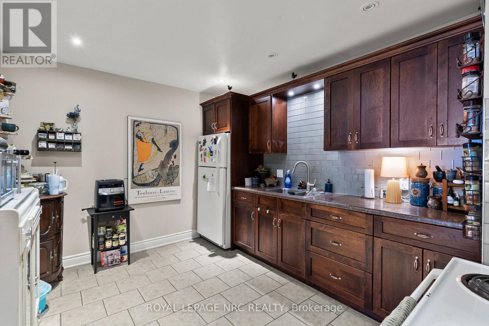 3904 Victoria Avenue, Lincoln, Ontario  L0R 2C0 - Photo 30 - X12670820