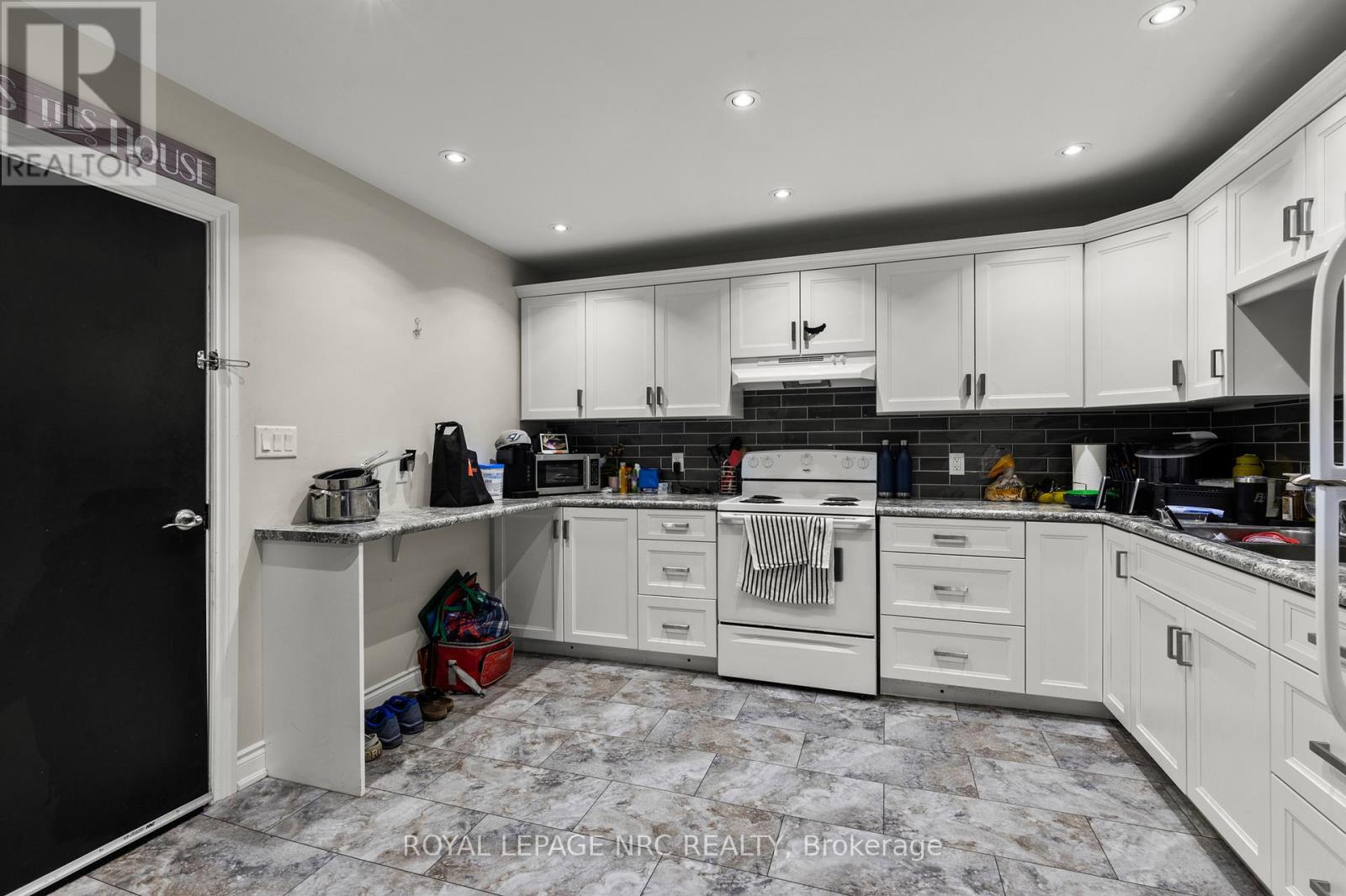 3904 Victoria Avenue, Lincoln, Ontario  L0R 2C0 - Photo 35 - X12670820