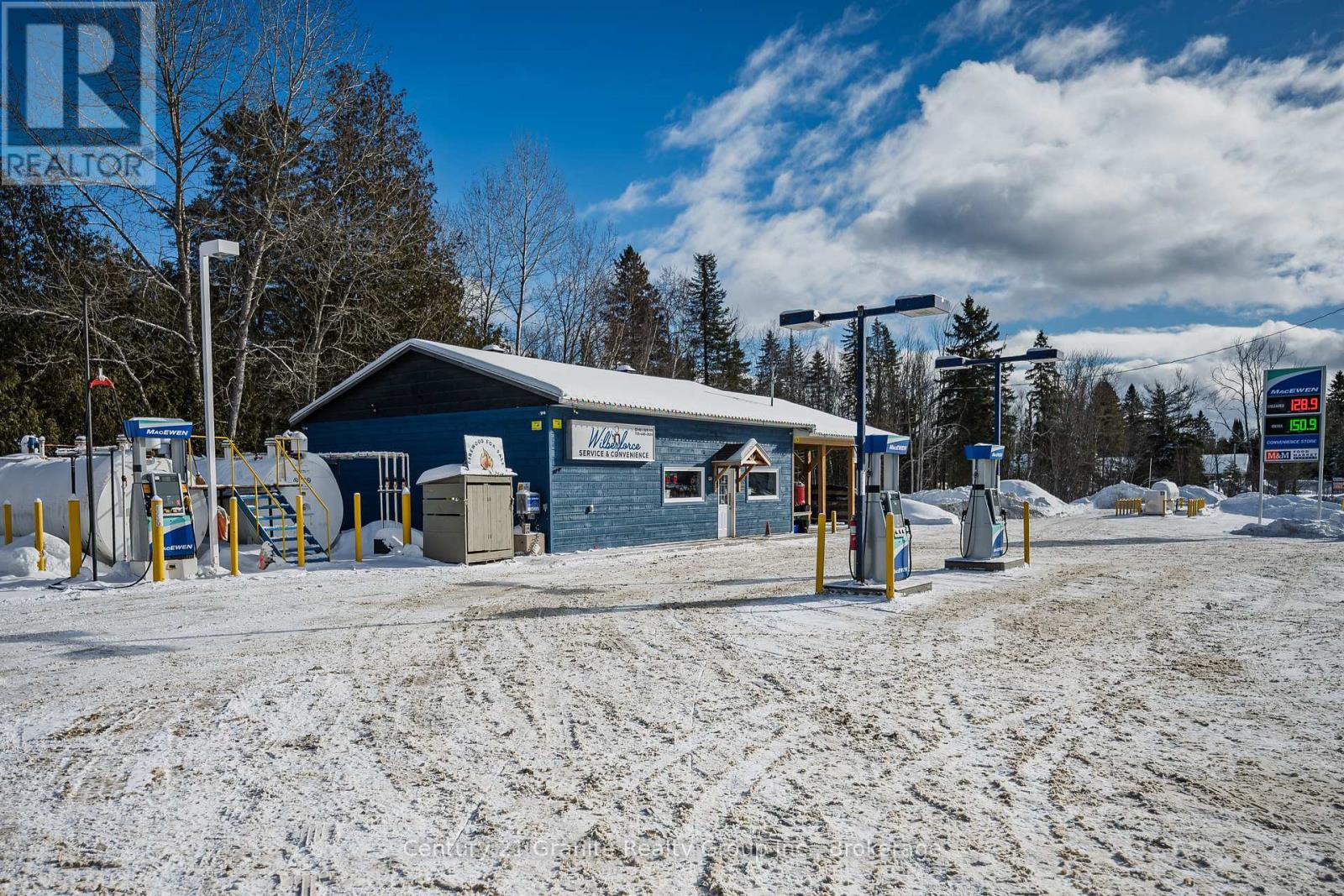 2246 LOOP ROAD, Highlands East, Ontario