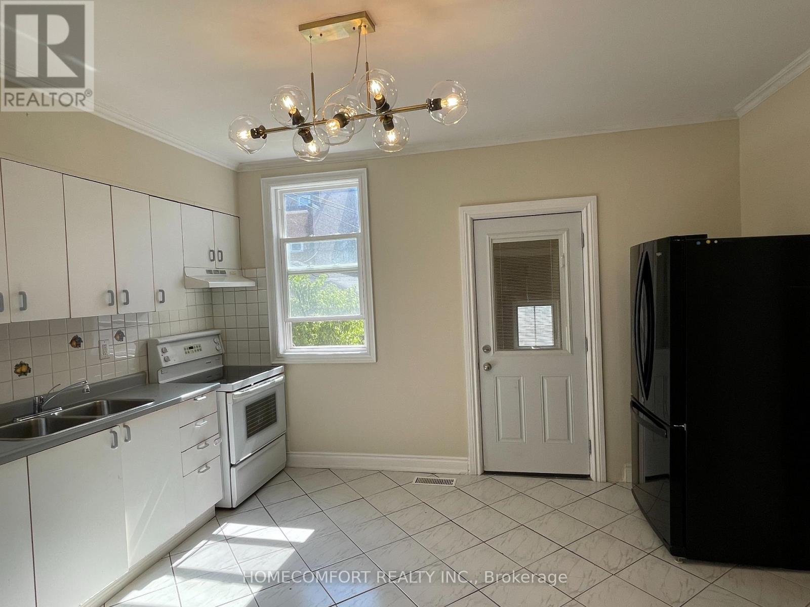 Main - 83 Hounslow Heath Road, Toronto, Ontario  M6N 1G7 - Photo 10 - W12670822