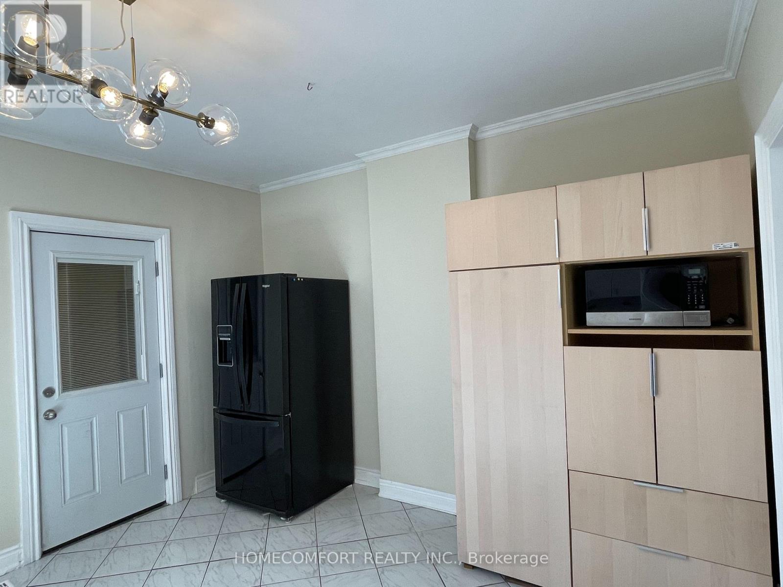 Main - 83 Hounslow Heath Road, Toronto, Ontario  M6N 1G7 - Photo 11 - W12670822