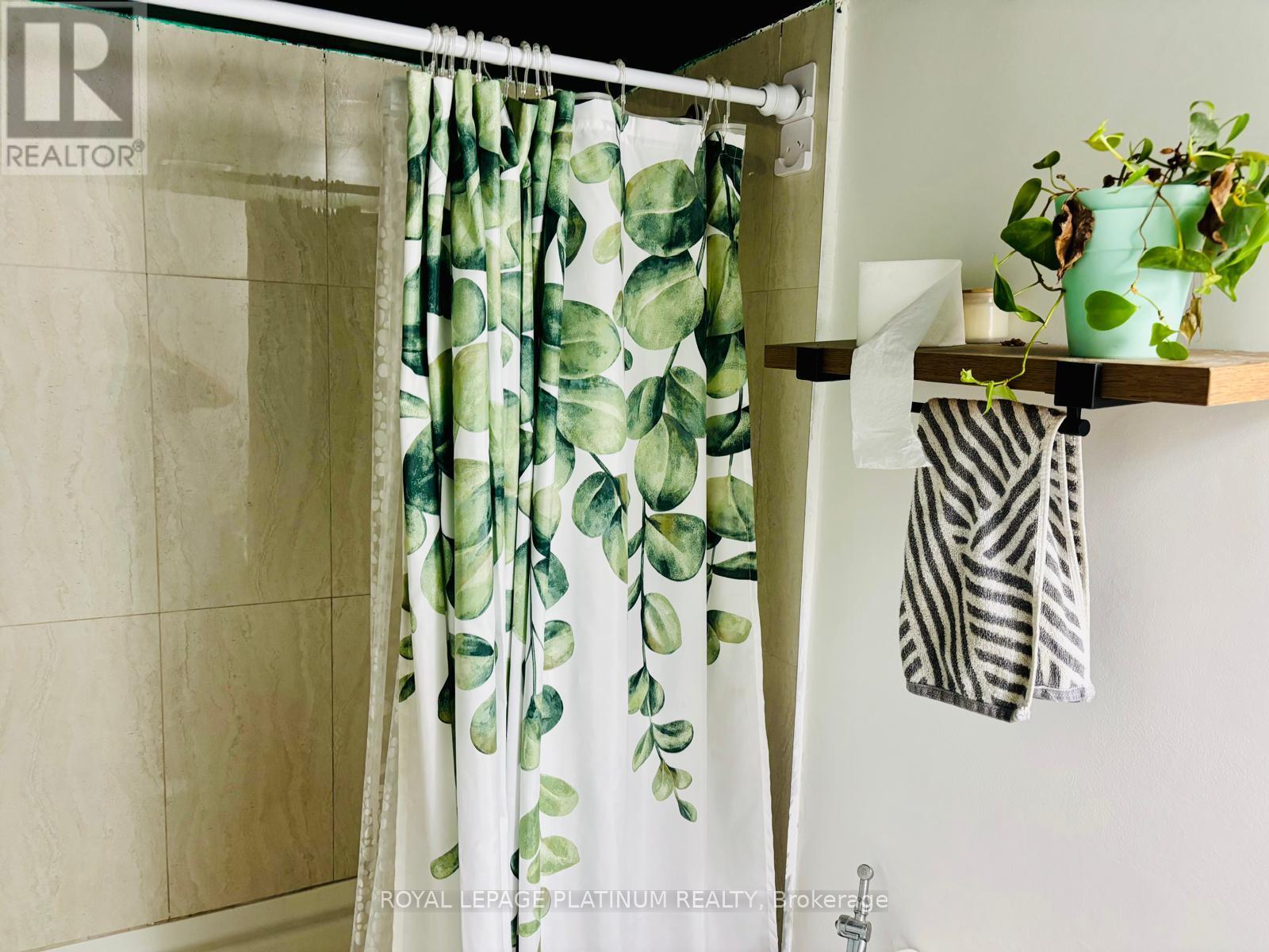 408 - 330 Dixon Road, Toronto, Ontario  M9R 1S9 - Photo 13 - W12670840