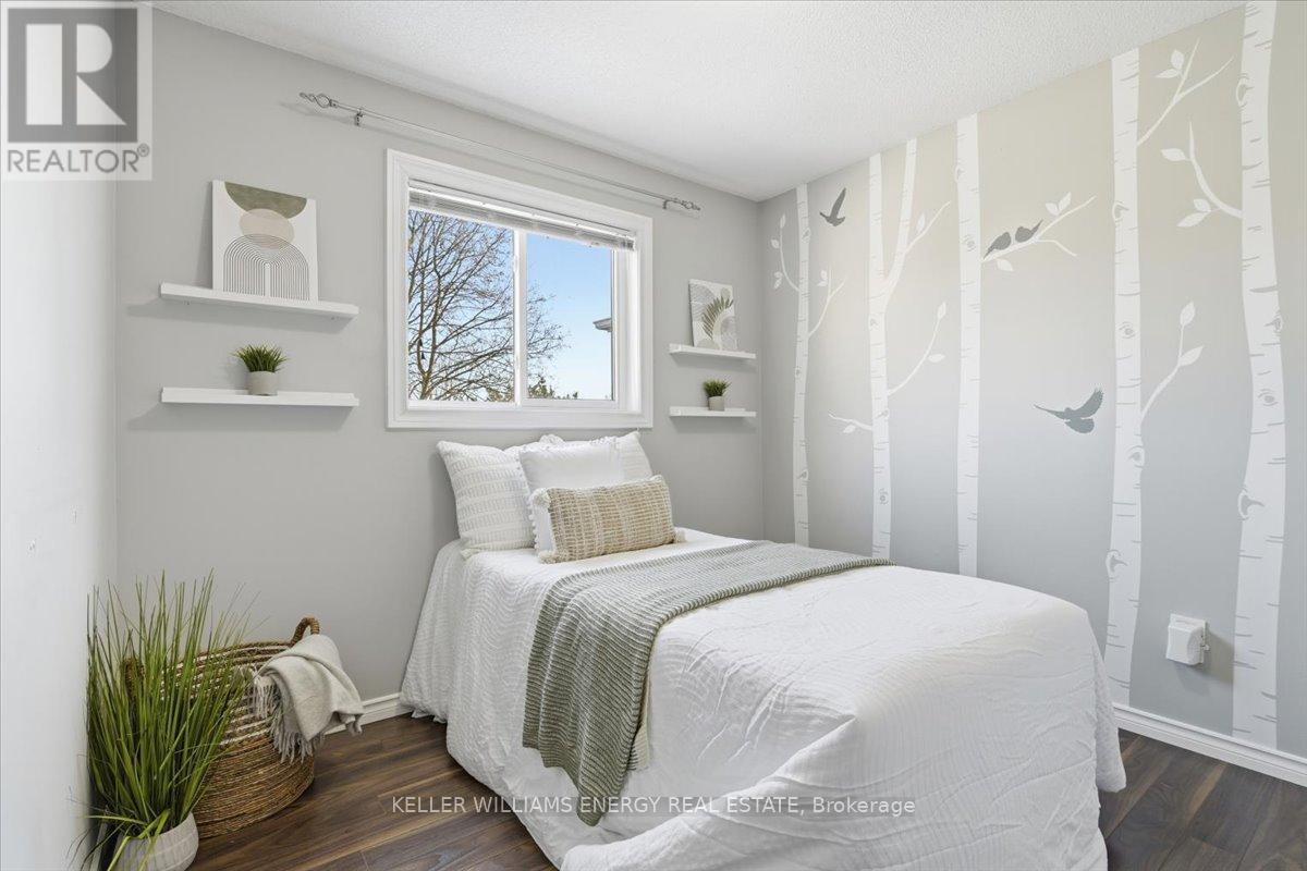 54 Farncomb Crescent, Clarington, Ontario  L1C 4L8 - Photo 9 - E12670854