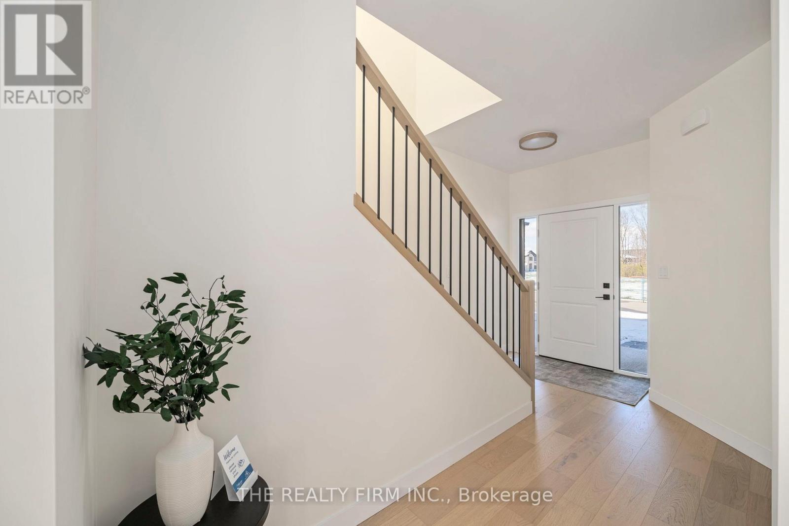 2172 Saddlerock Avenue, London North, Ontario  N6G 3W3 - Photo 2 - X12670856