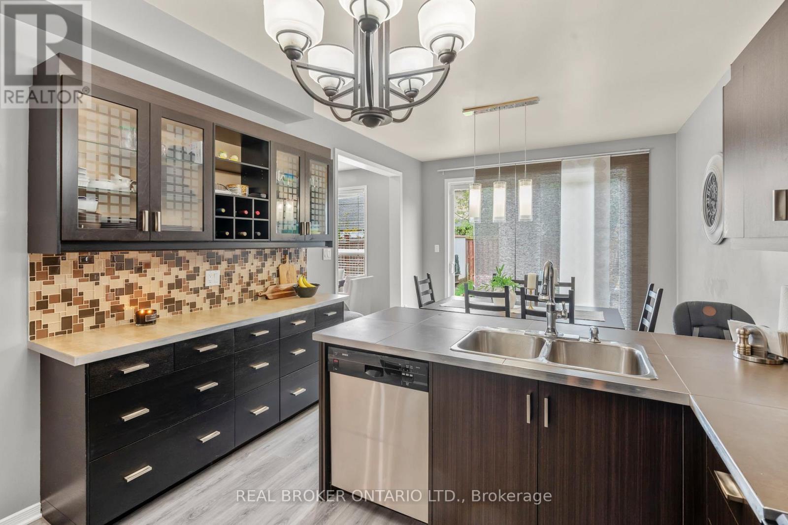 85 Laurier Avenue, Richmond Hill, Ontario  L4E 4P7 - Photo 15 - N12670850