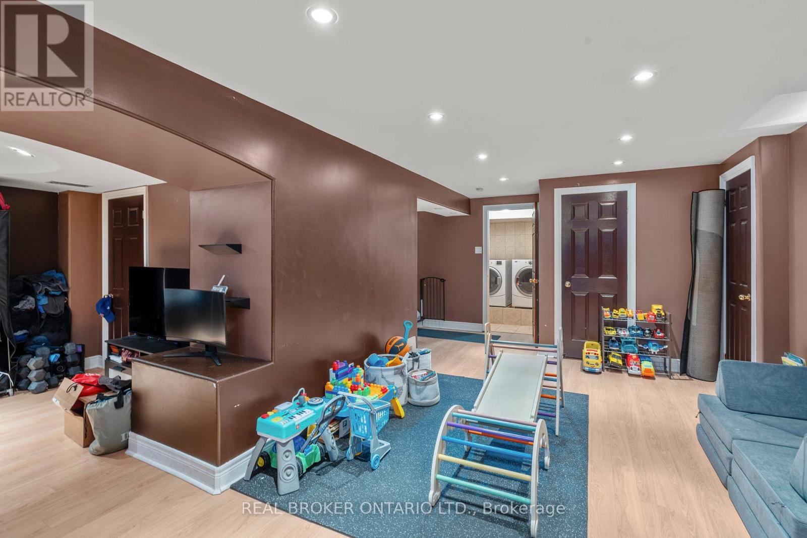 85 Laurier Avenue, Richmond Hill, Ontario  L4E 4P7 - Photo 37 - N12670850