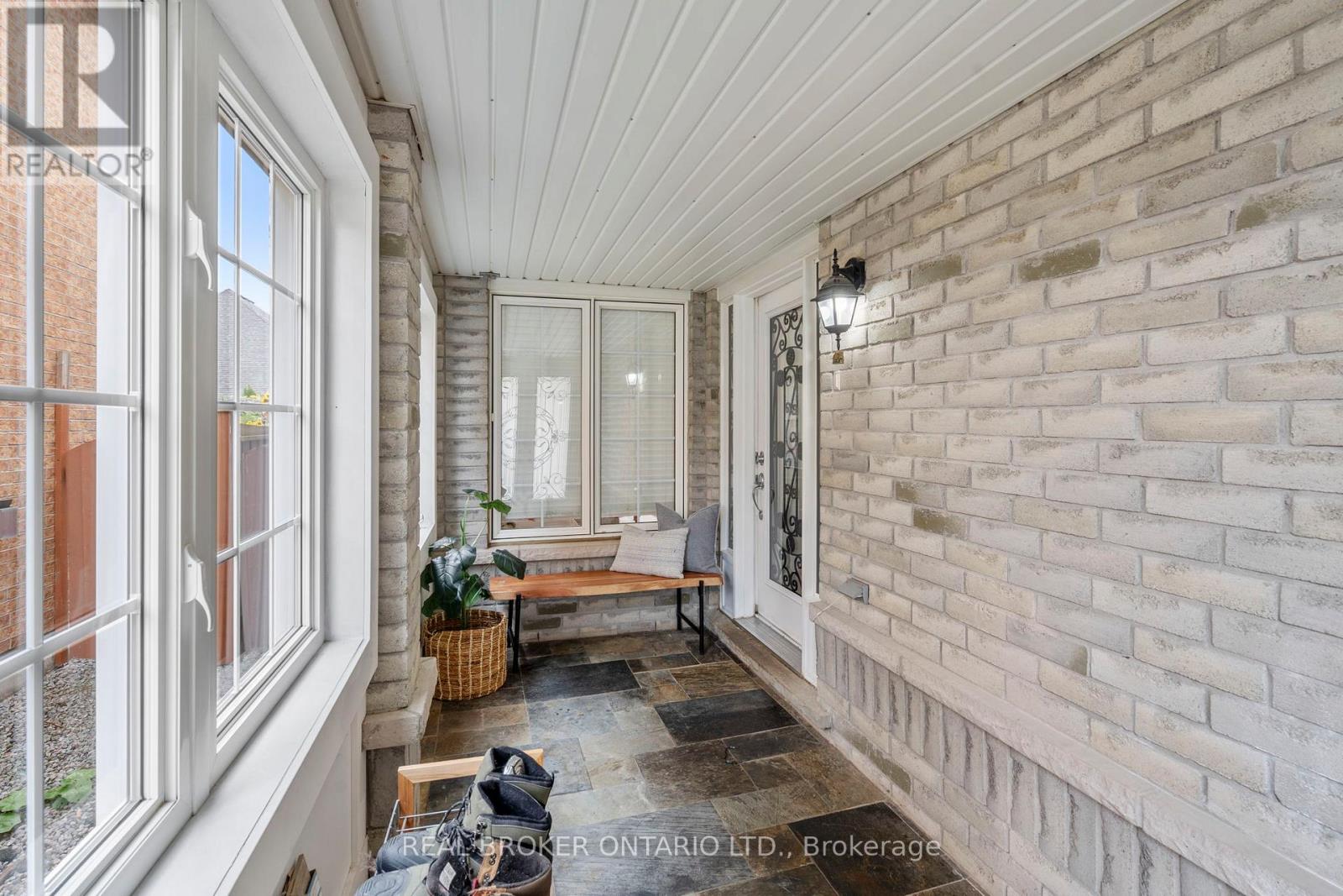 85 Laurier Avenue, Richmond Hill, Ontario  L4E 4P7 - Photo 6 - N12670850