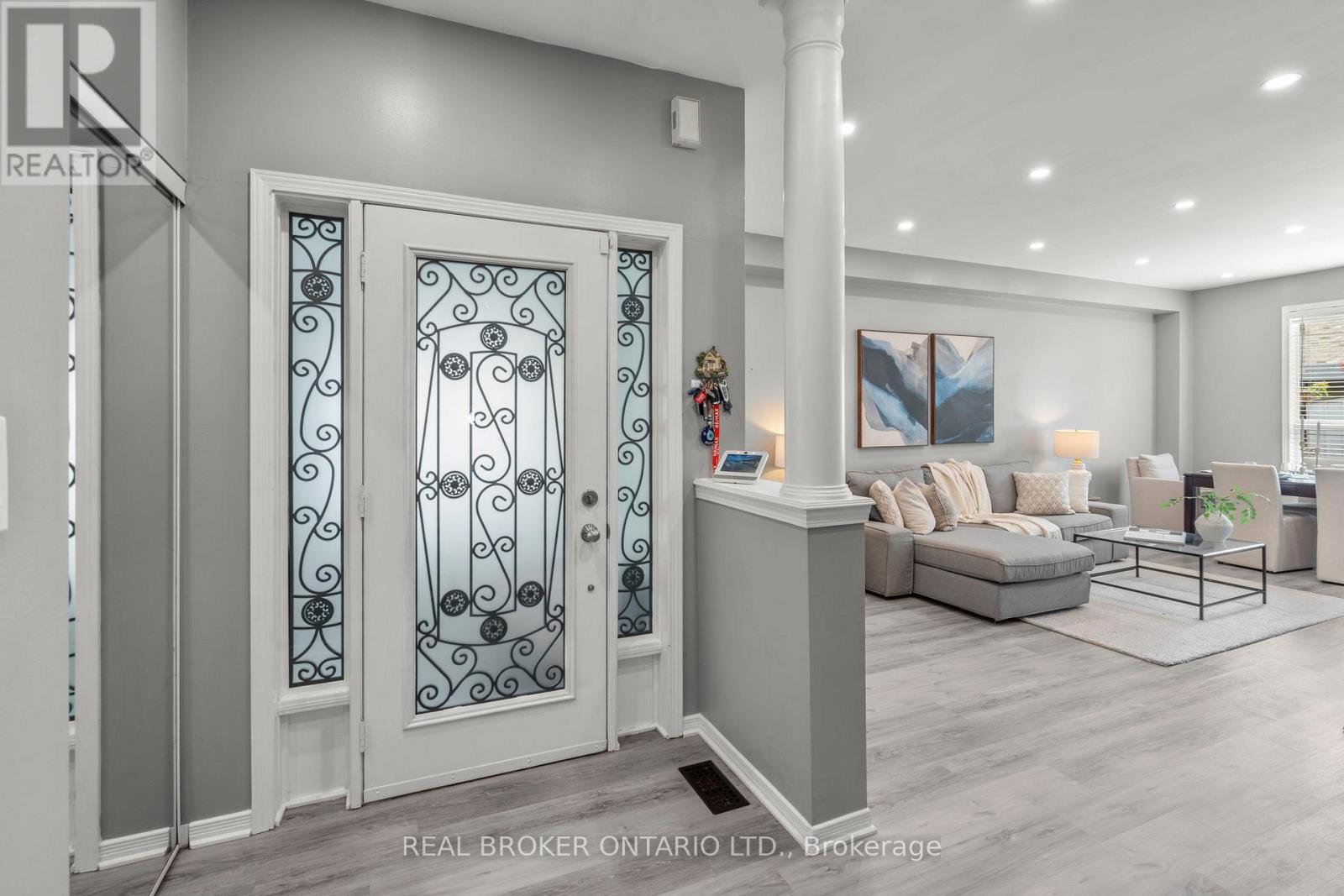 85 Laurier Avenue, Richmond Hill, Ontario  L4E 4P7 - Photo 8 - N12670850