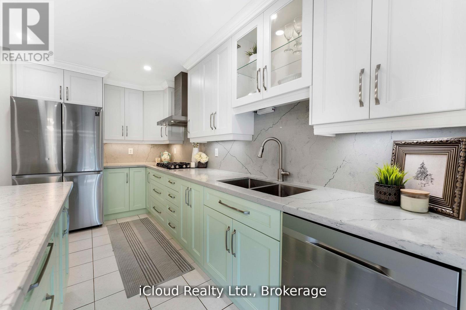 4758 Allegheny Road, Mississauga, Ontario  L5R 0A6 - Photo 12 - W12670862