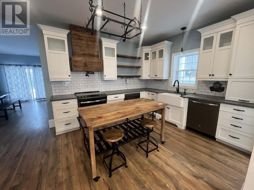 63 Broadway Street, Kensington, Prince Edward Island  C0B 0A3 - Photo 5 - 202600303