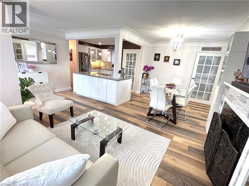 2105 Maplewood Drive, Burlington, Ontario  L7R 2C6 - Photo 11 - 40780808