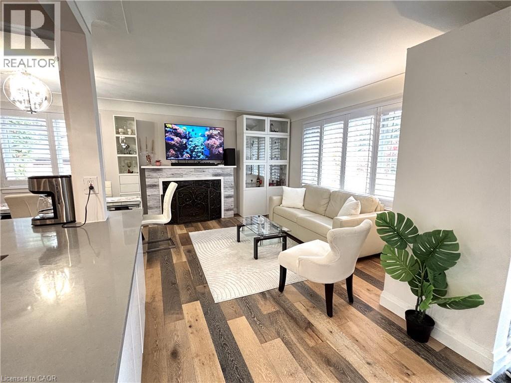 2105 Maplewood Drive, Burlington, Ontario  L7R 2C6 - Photo 13 - 40780808