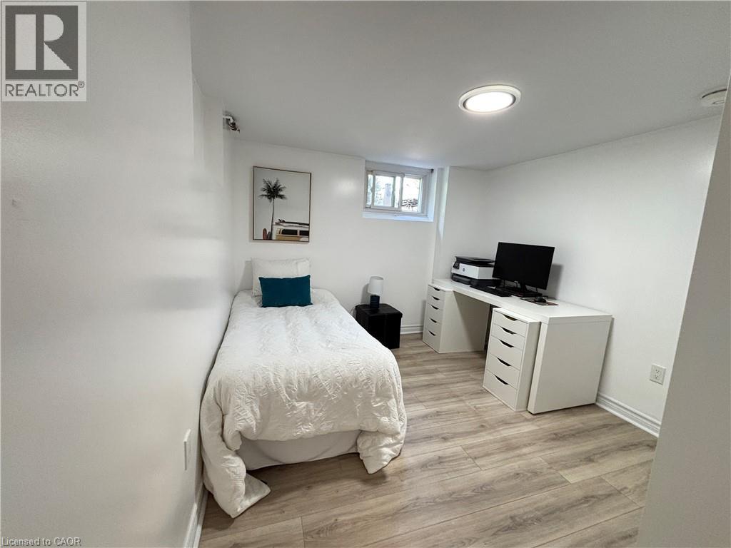 2105 Maplewood Drive, Burlington, Ontario  L7R 2C6 - Photo 40 - 40780808