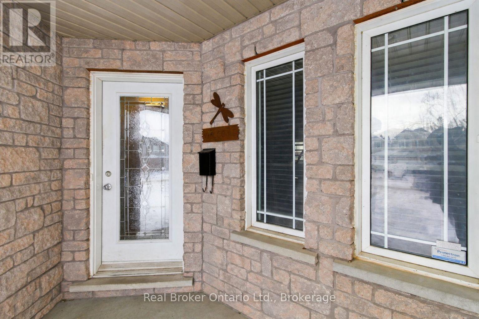 12 Langrell Avenue, Tillsonburg, Ontario  N4G 5X8 - Photo 2 - X12670874