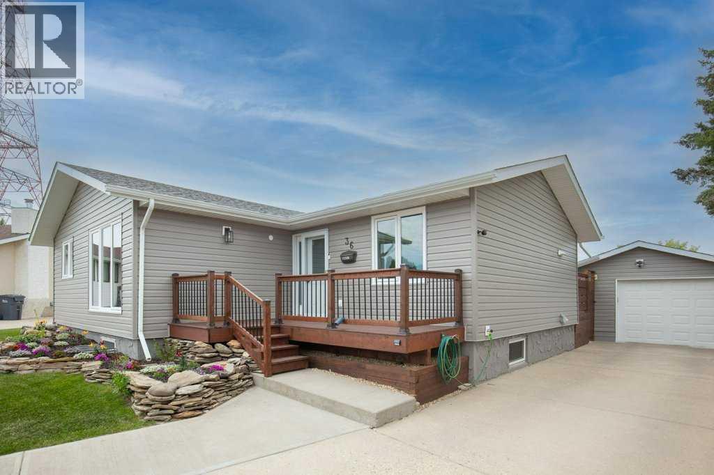 36 Harvey Close, Red Deer, Alberta  T4N 6C4 - Photo 2 - A2235898