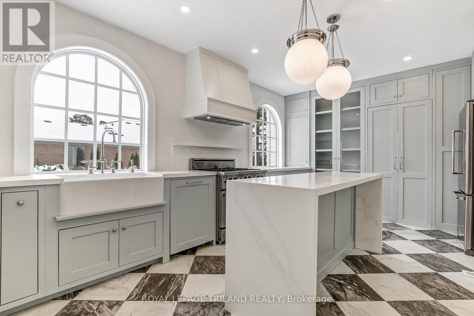 1965 Highland Heights, London South, Ontario  N6C 6C4 - Photo 19 - X12670878