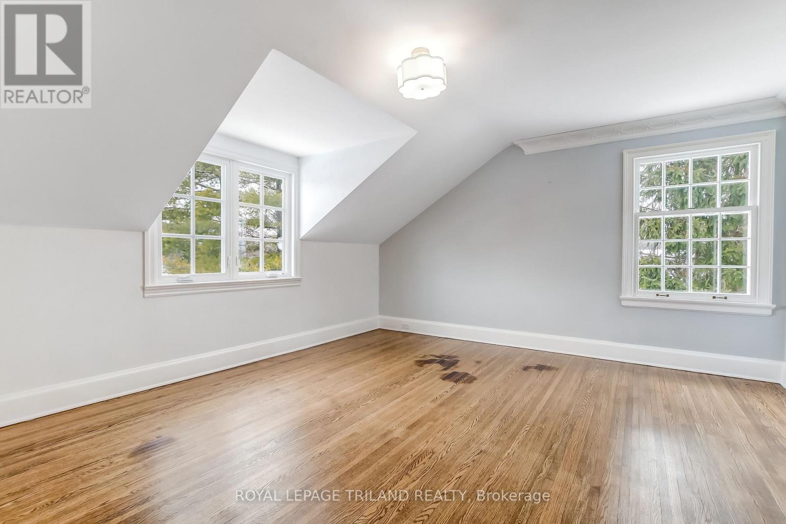 1965 Highland Heights, London South, Ontario  N6C 6C4 - Photo 28 - X12670878