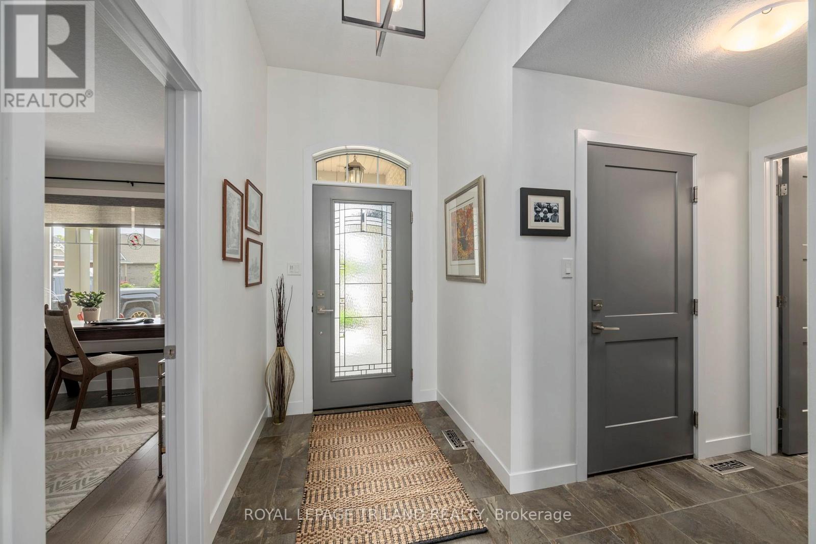 208 Emery Street, Central Elgin, Ontario  N5L 0A5 - Photo 5 - X12670942