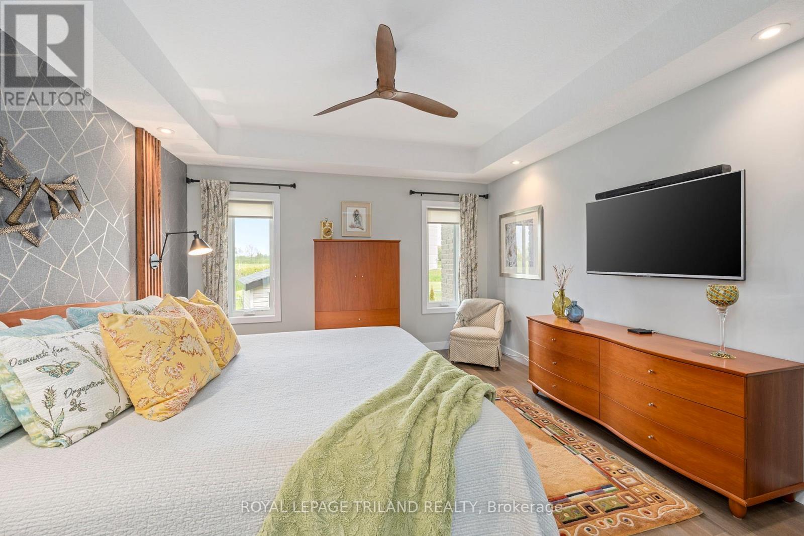 208 Emery Street, Central Elgin, Ontario  N5L 0A5 - Photo 9 - X12670942