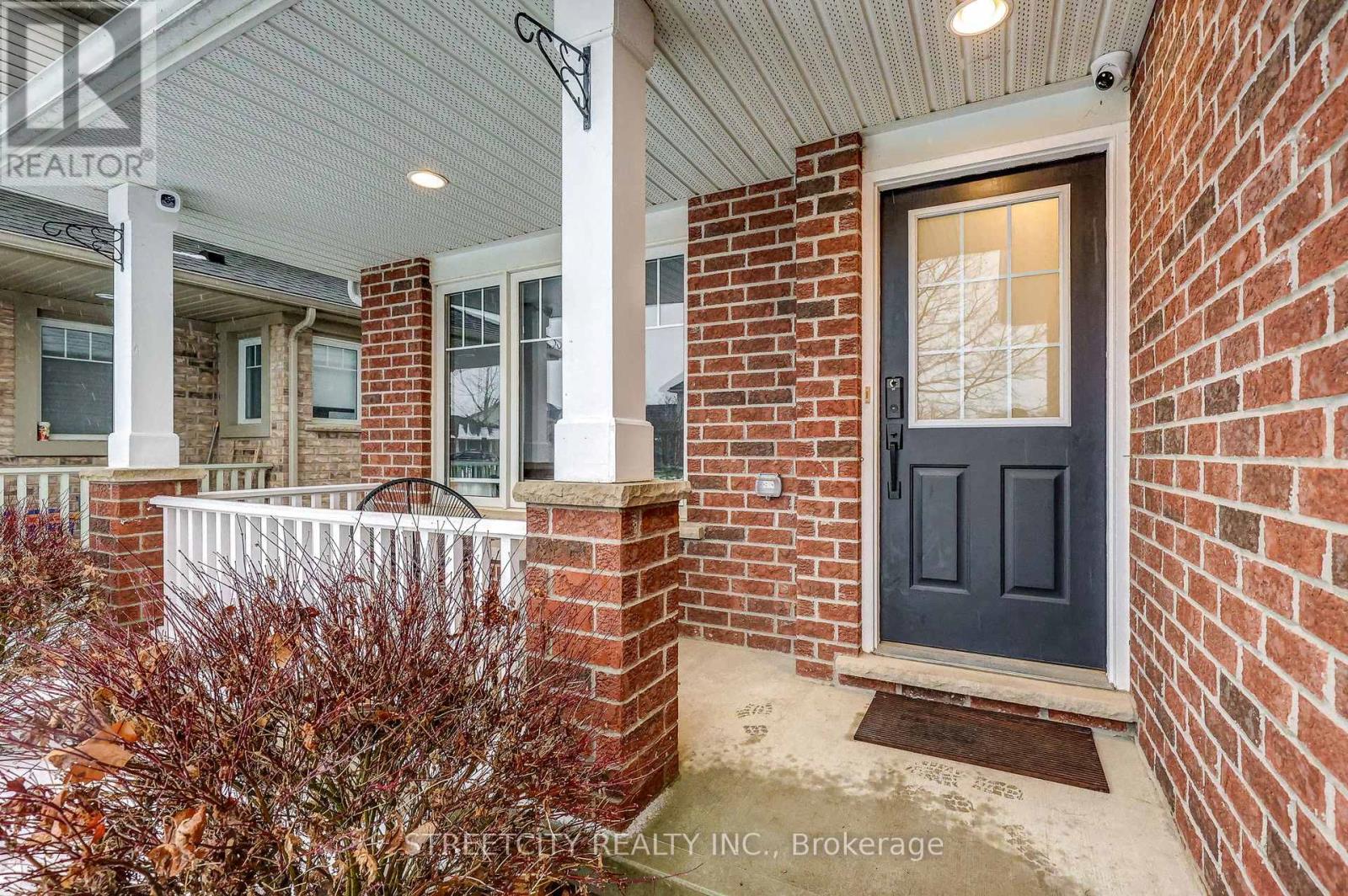 105 Penhale Avenue S, St. Thomas, Ontario  N5R 6M3 - Photo 2 - X12670952