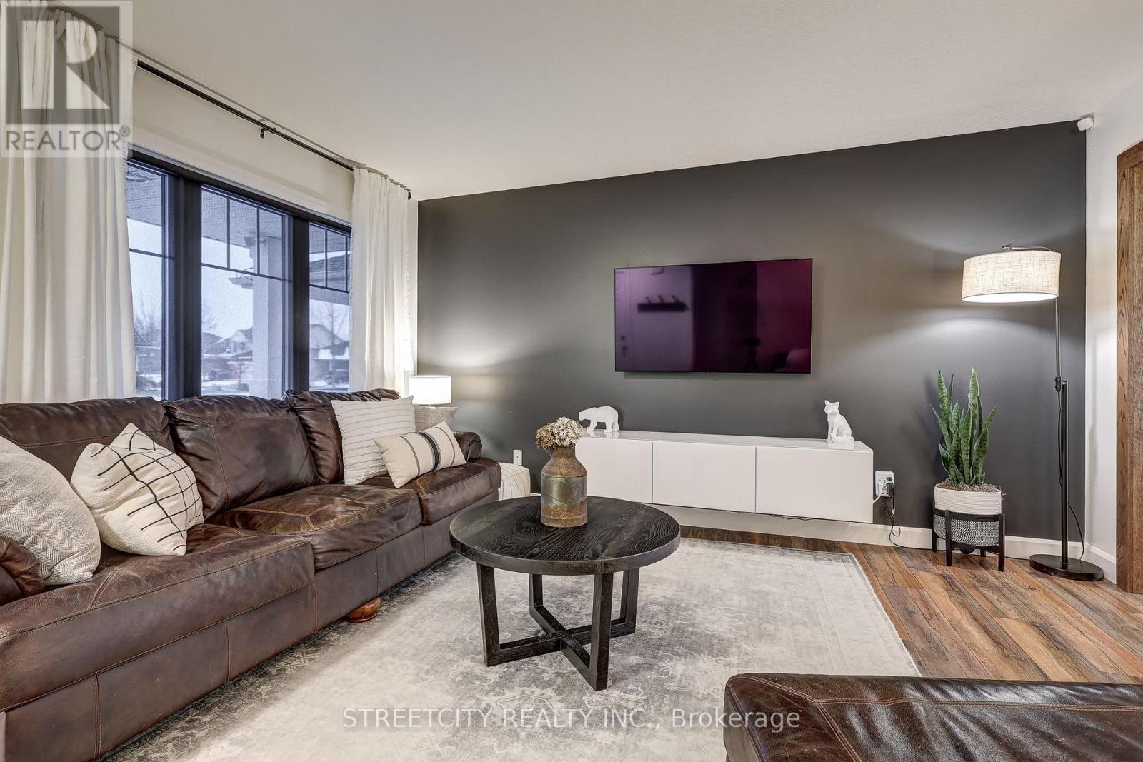 105 Penhale Avenue S, St. Thomas, Ontario  N5R 6M3 - Photo 7 - X12670952