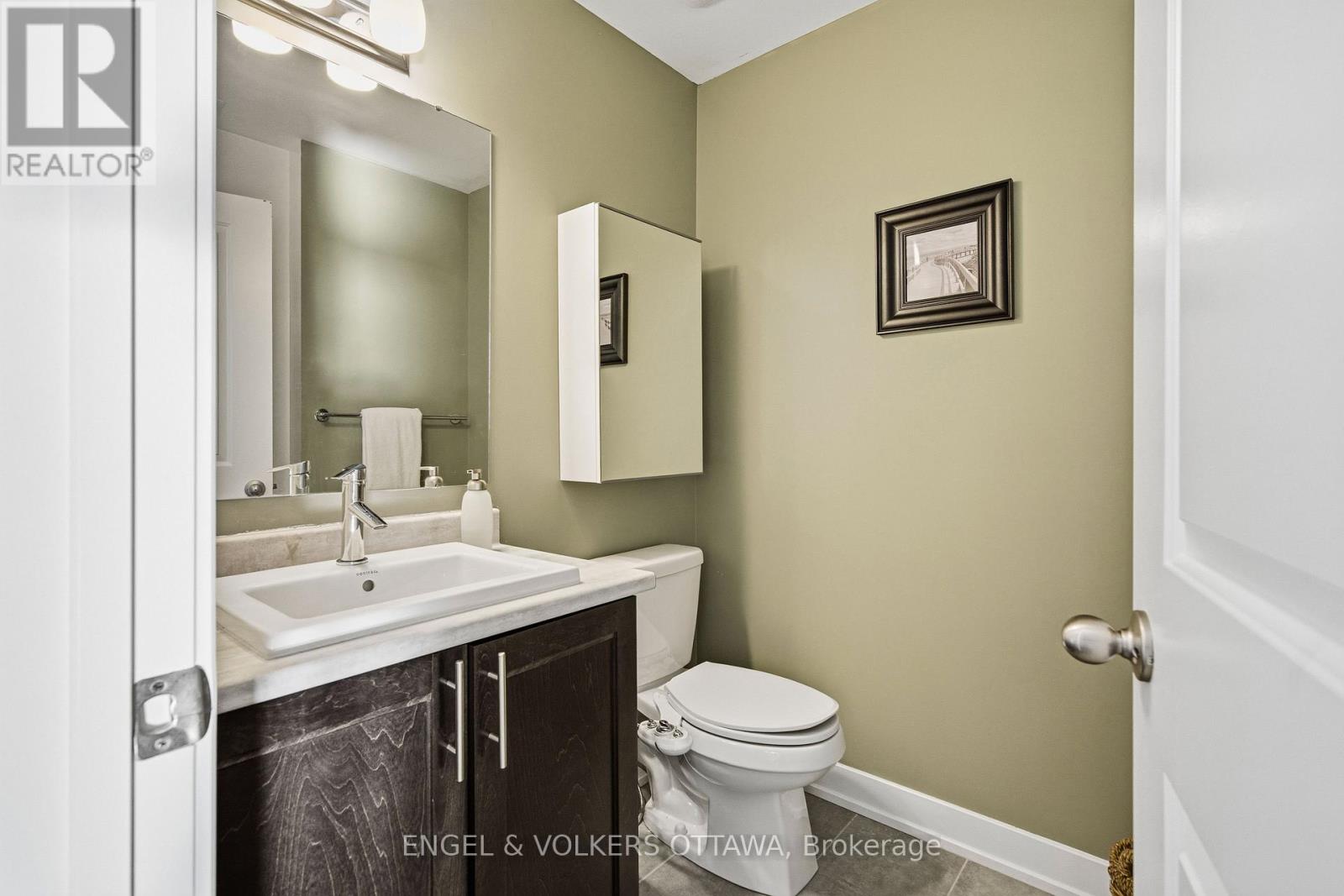 B - 310 Tulum Crescent, Ottawa, Ontario  K2S 2Y4 - Photo 13 - X12670928