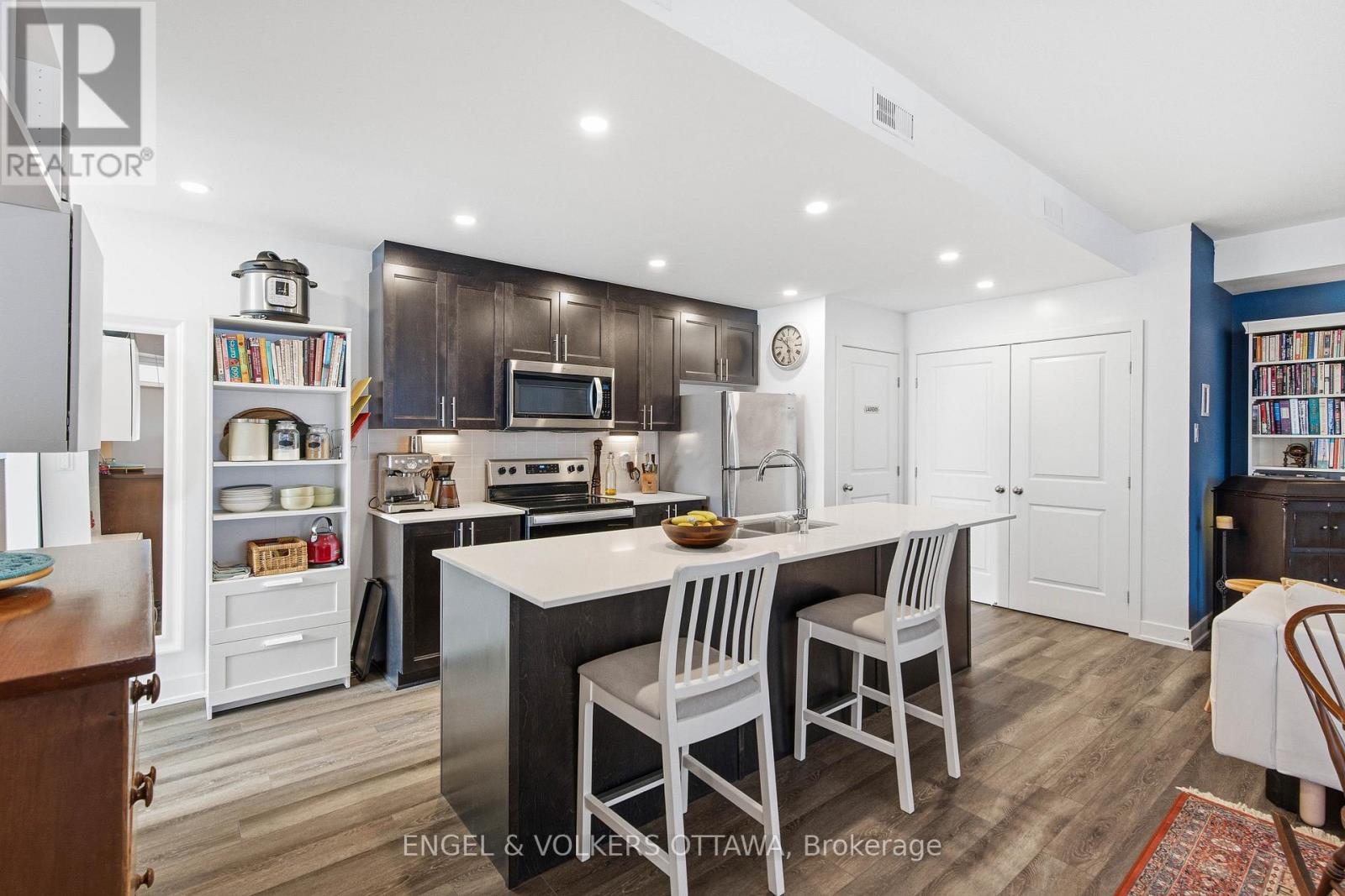 B - 310 Tulum Crescent, Ottawa, Ontario  K2S 2Y4 - Photo 7 - X12670928