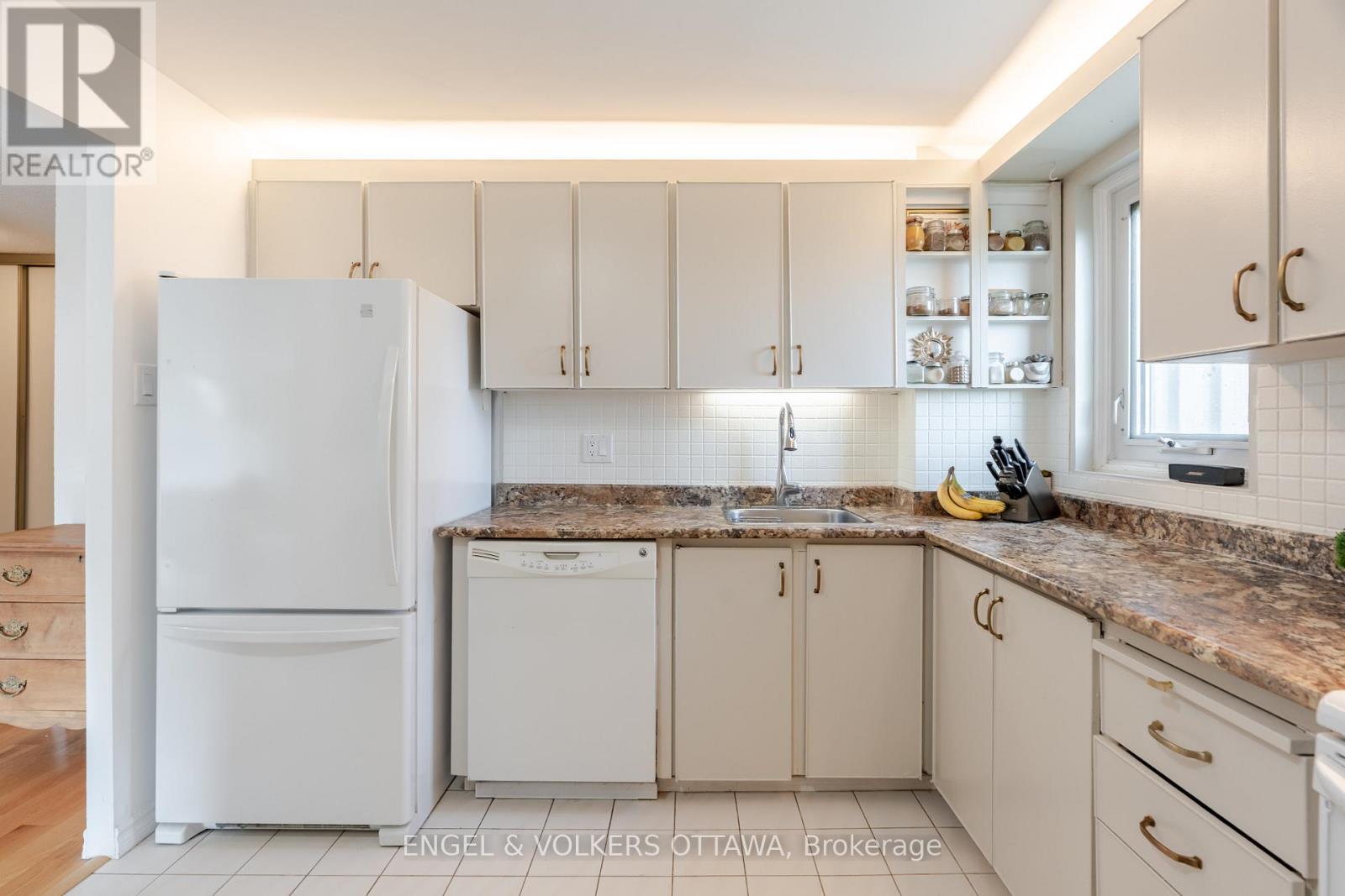 606 - 1171 Ambleside Drive, Ottawa, Ontario  K2B 8E1 - Photo 25 - X12670936