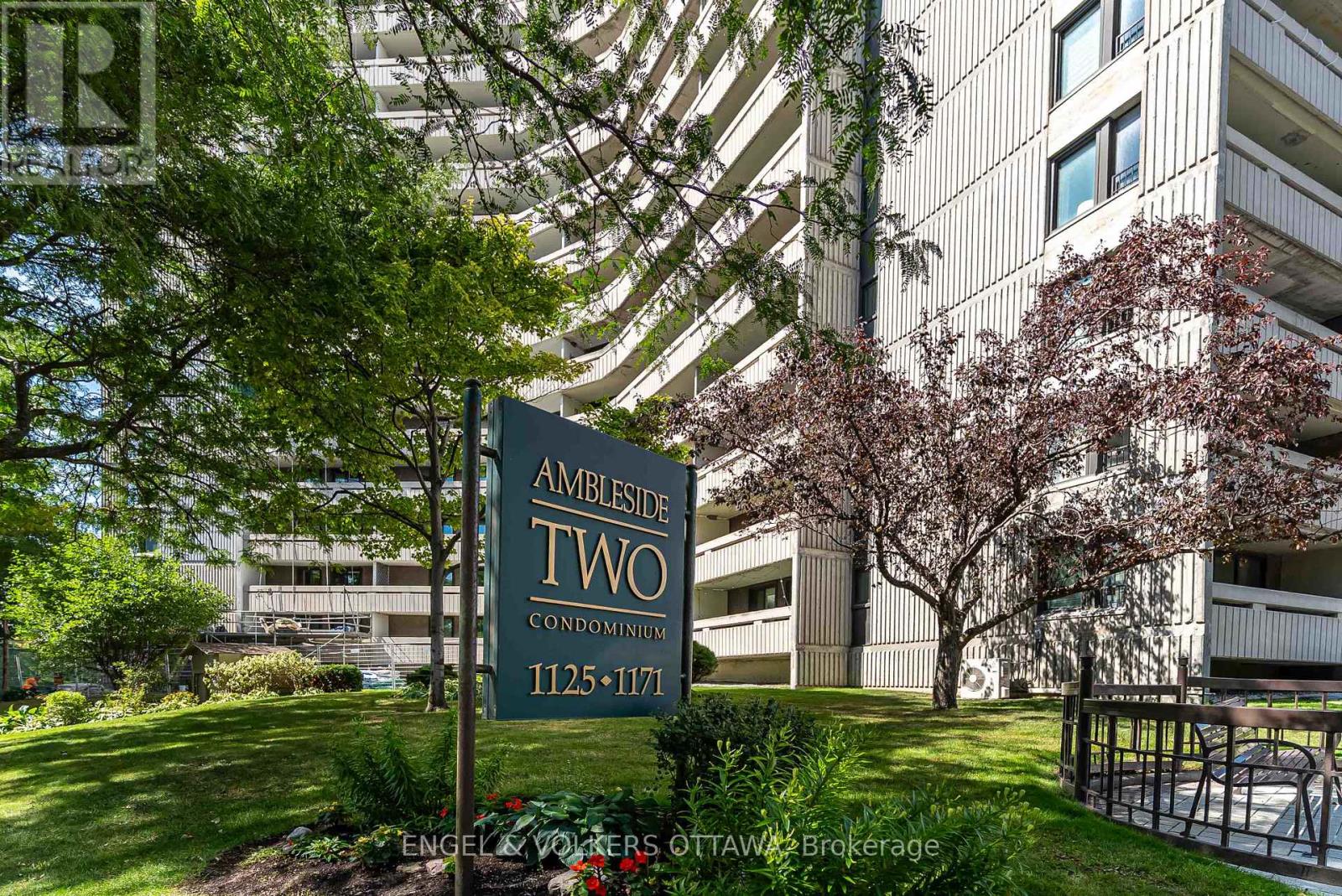 606 - 1171 Ambleside Drive, Ottawa, Ontario  K2B 8E1 - Photo 3 - X12670936