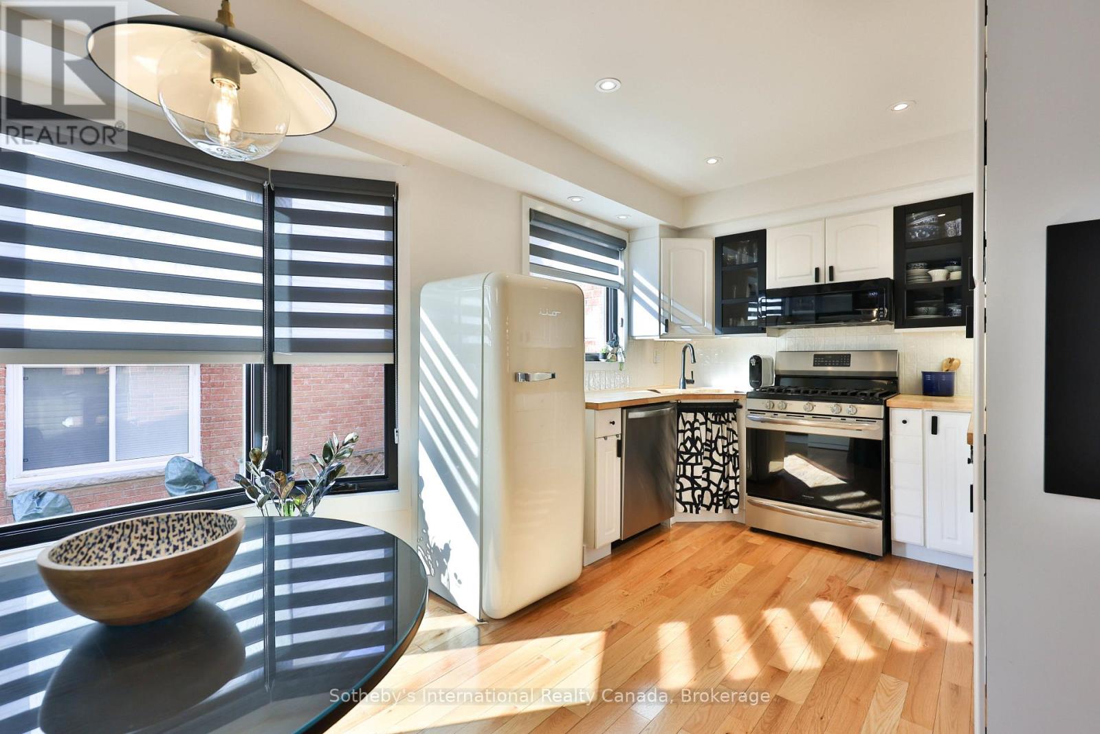 4 Fenton Drive, Hamilton, Ontario  L8B 0C8 - Photo 17 - X12670922