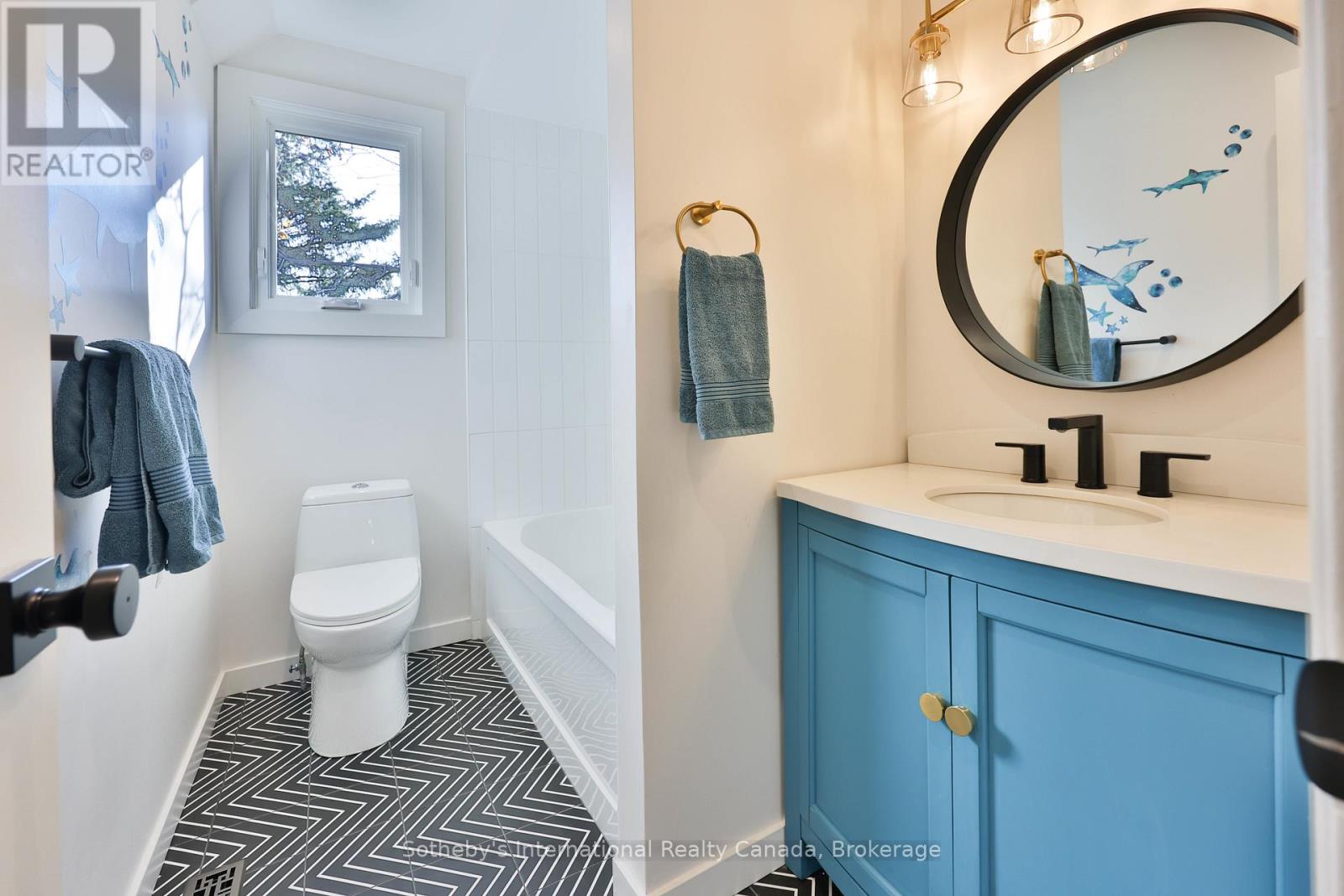 4 Fenton Drive, Hamilton, Ontario  L8B 0C8 - Photo 30 - X12670922