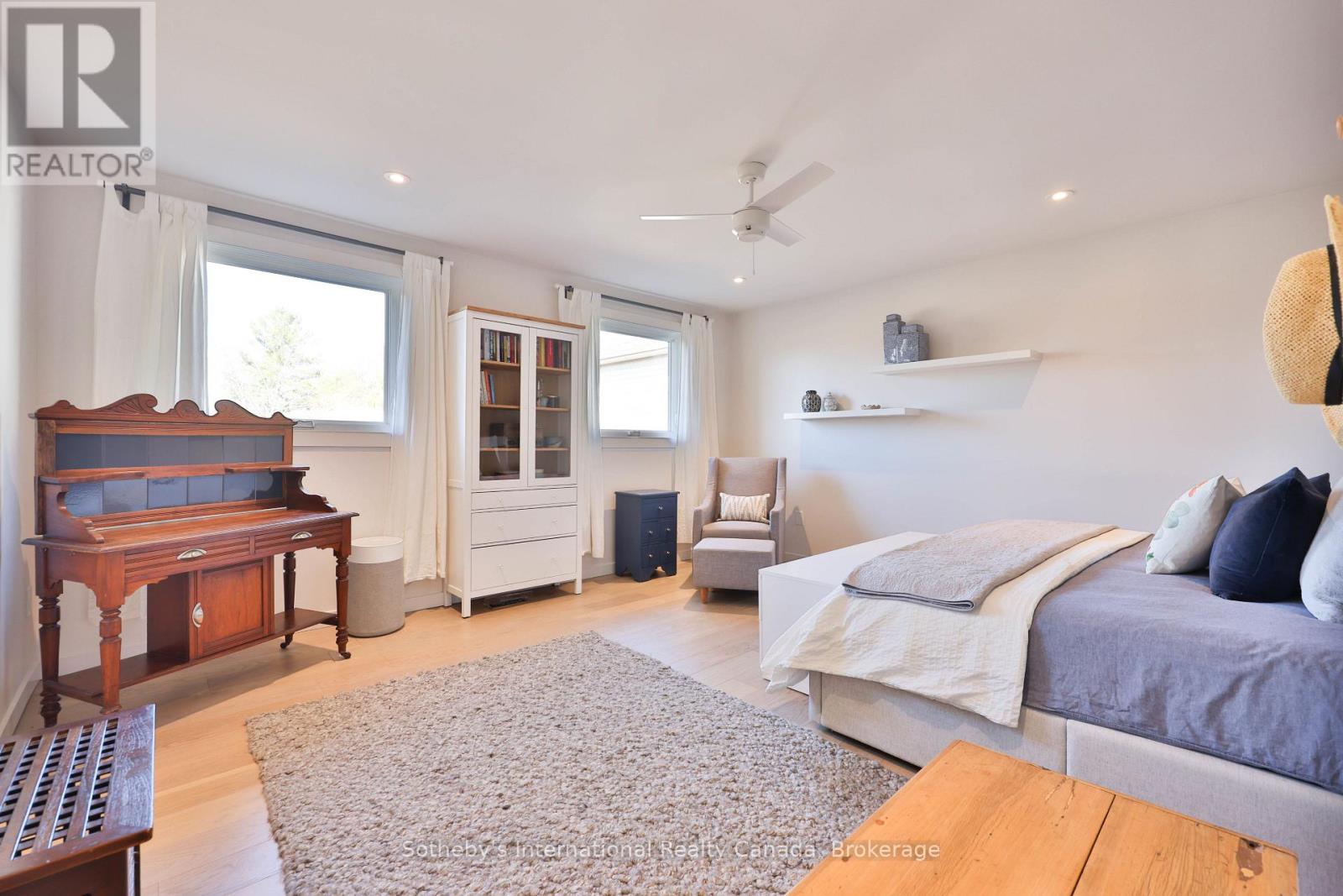 4 Fenton Drive, Hamilton, Ontario  L8B 0C8 - Photo 33 - X12670922