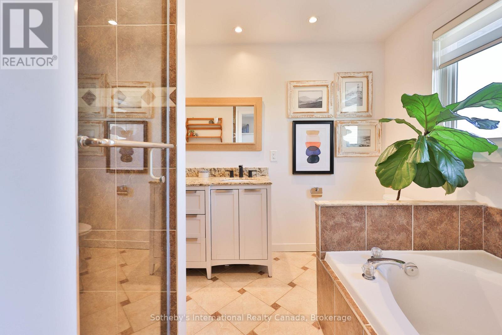 4 Fenton Drive, Hamilton, Ontario  L8B 0C8 - Photo 38 - X12670922