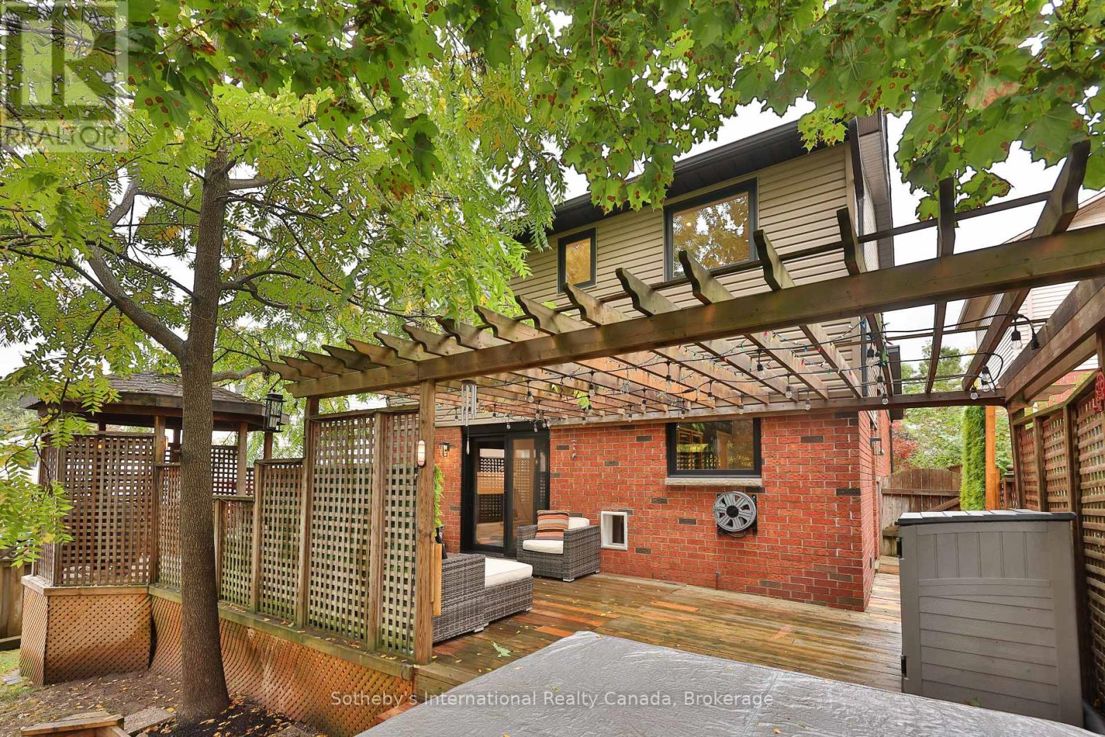 4 Fenton Drive, Hamilton, Ontario  L8B 0C8 - Photo 45 - X12670922