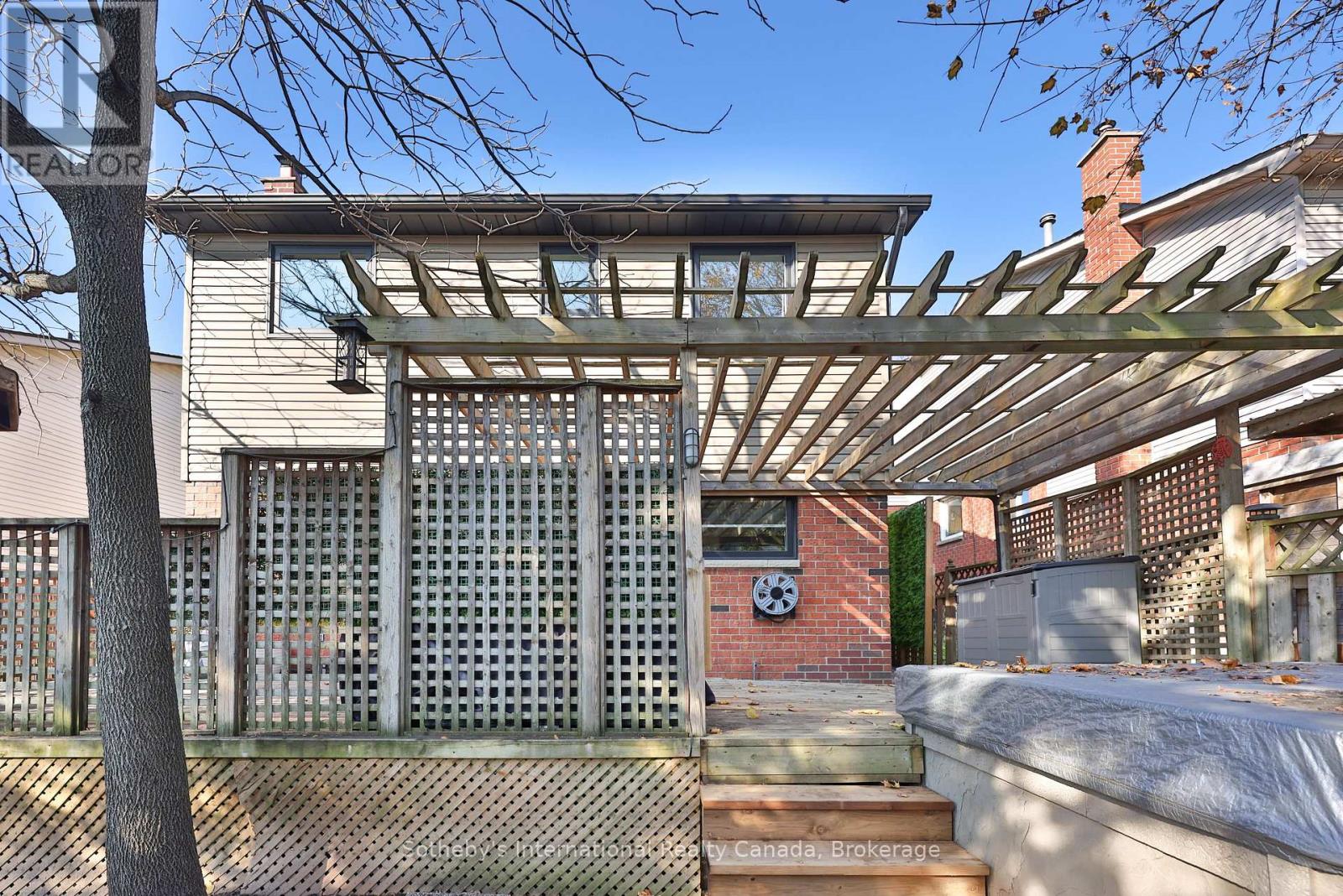 4 Fenton Drive, Hamilton, Ontario  L8B 0C8 - Photo 46 - X12670922