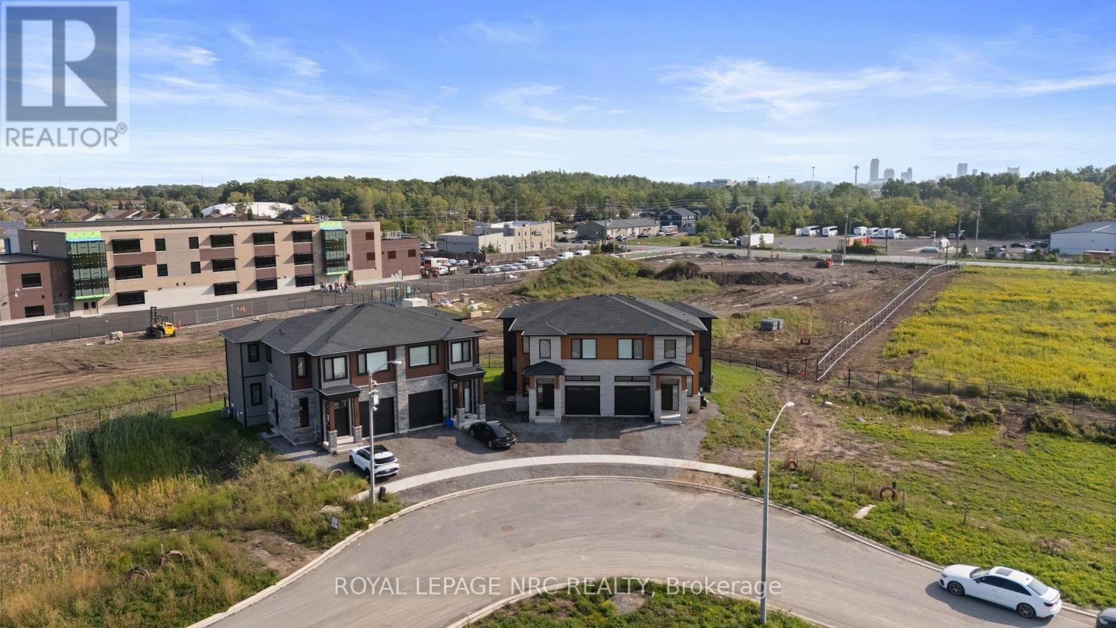 Upper - 7392 Splendour Drive, Niagara Falls, Ontario  L2H 3V8 - Photo 3 - X12670962