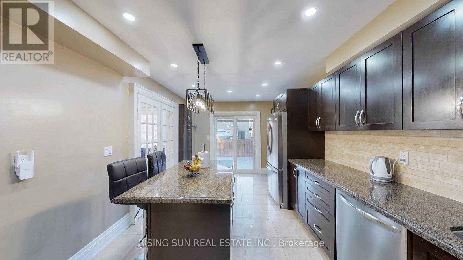 20 Bramoak Crescent, Brampton, Ontario  L7A 1T7 - Photo 12 - W12667976