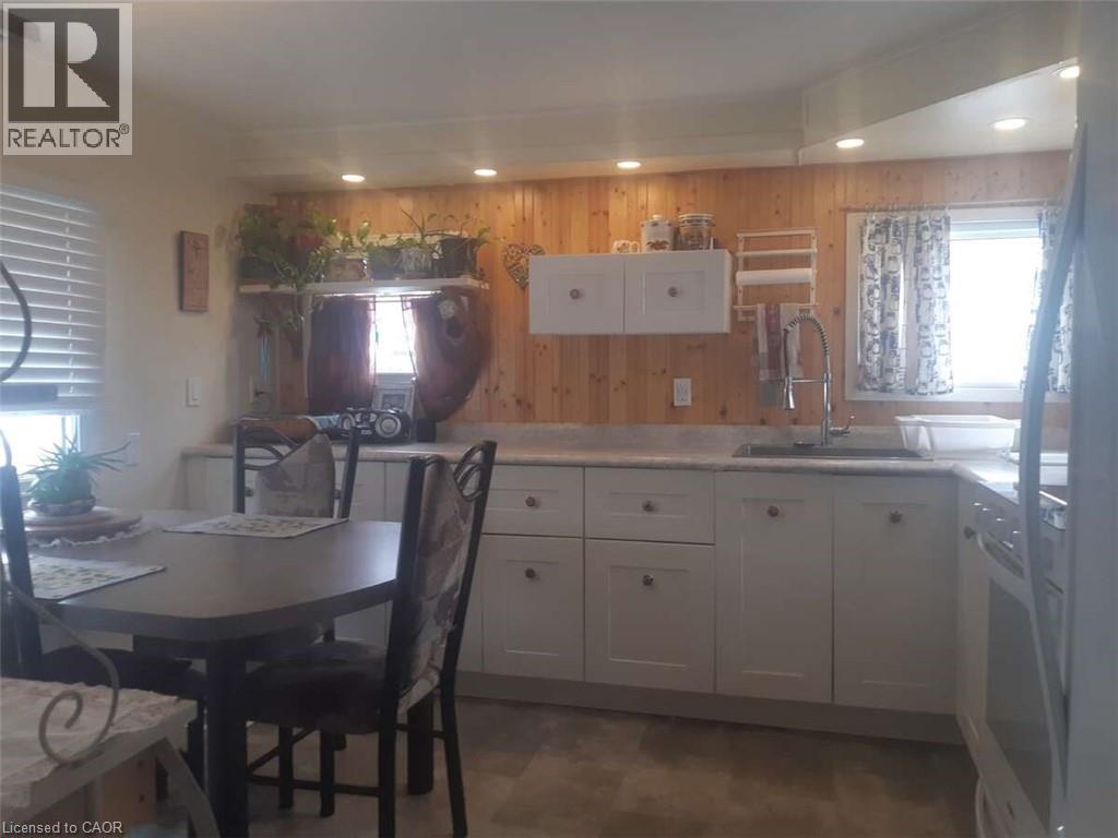 18 Sutton Drive, Goderich, Ontario  N7A 3Y3 - Photo 6 - 40772813