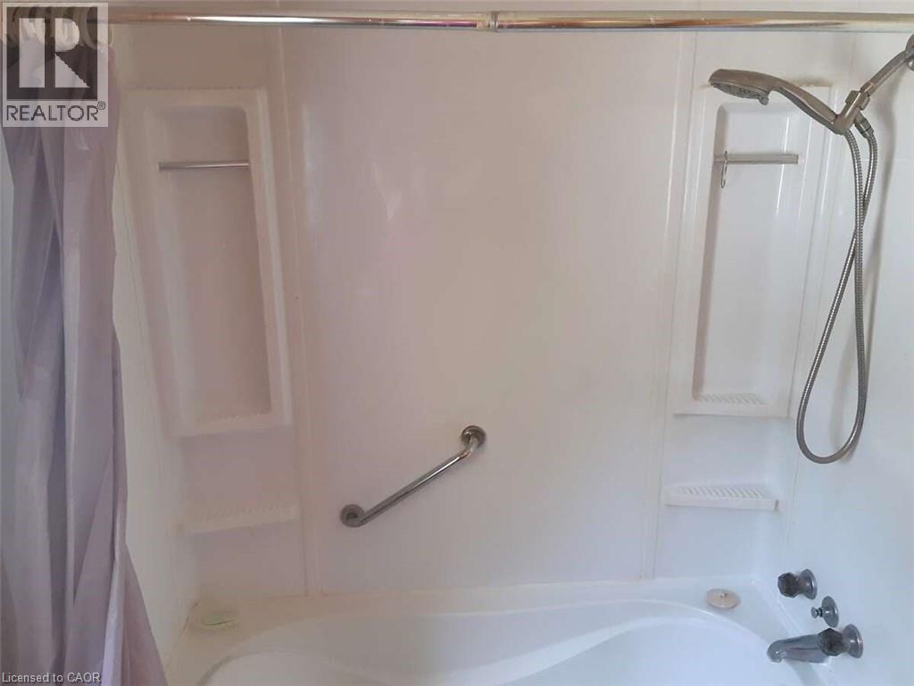 18 Sutton Drive, Goderich, Ontario  N7A 3Y3 - Photo 9 - 40772813