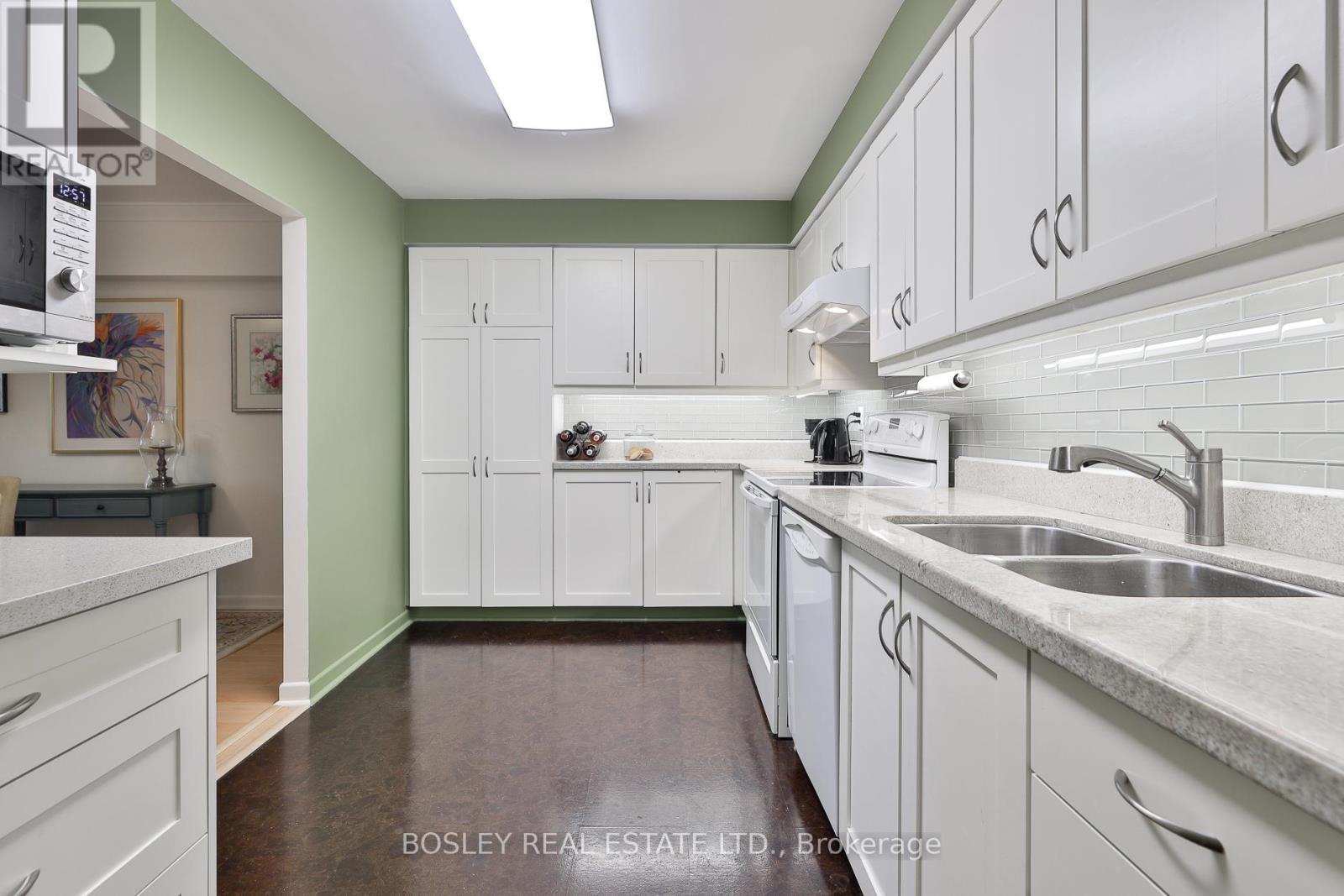 408 - 955 Millwood Road, Toronto, Ontario  M4G 4E3 - Photo 14 - C12670910