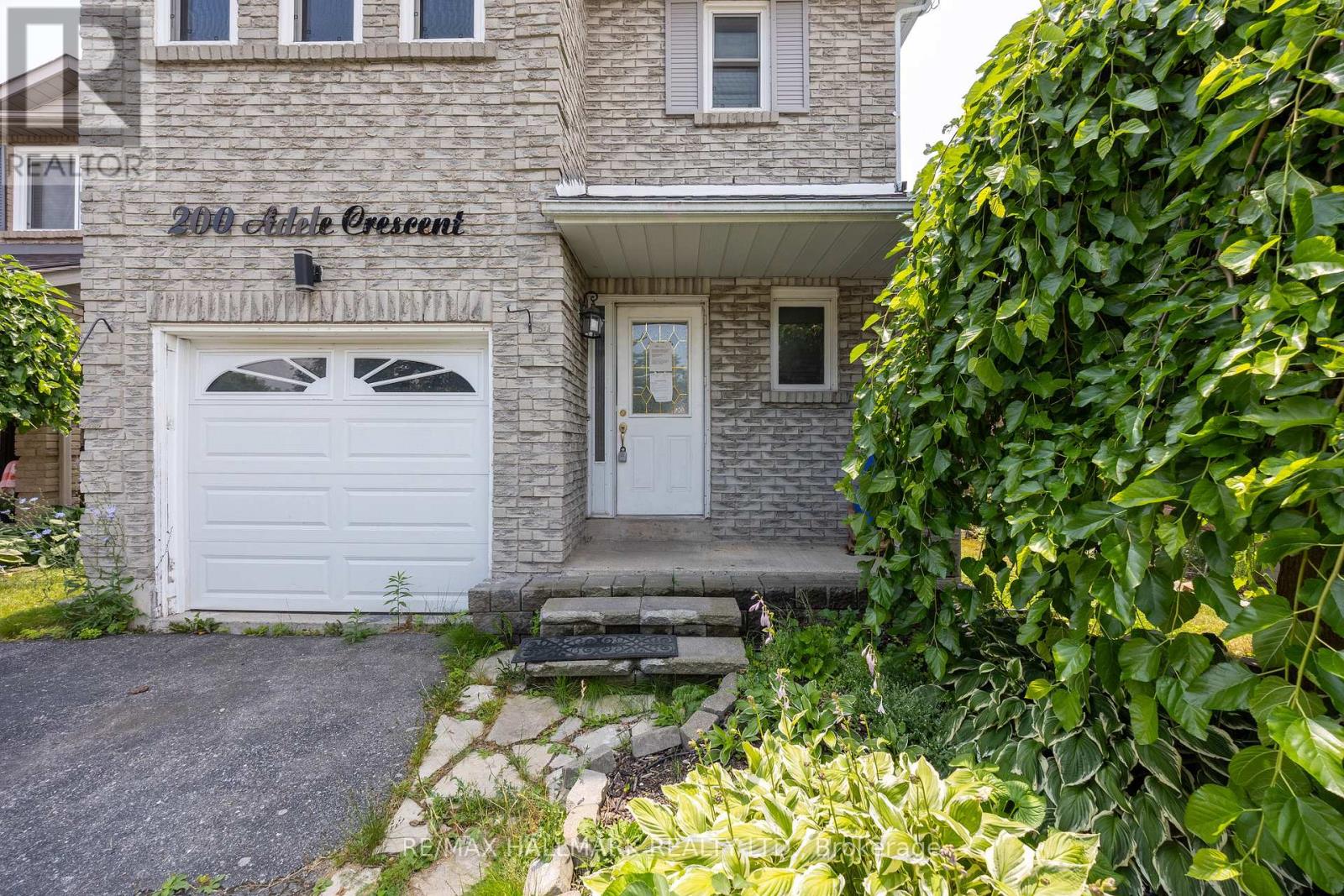 200 Adele Crescent, Oshawa, Ontario  L1J 7W5 - Photo 2 - E12670930