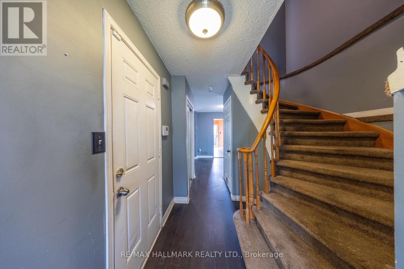 200 Adele Crescent, Oshawa, Ontario  L1J 7W5 - Photo 3 - E12670930