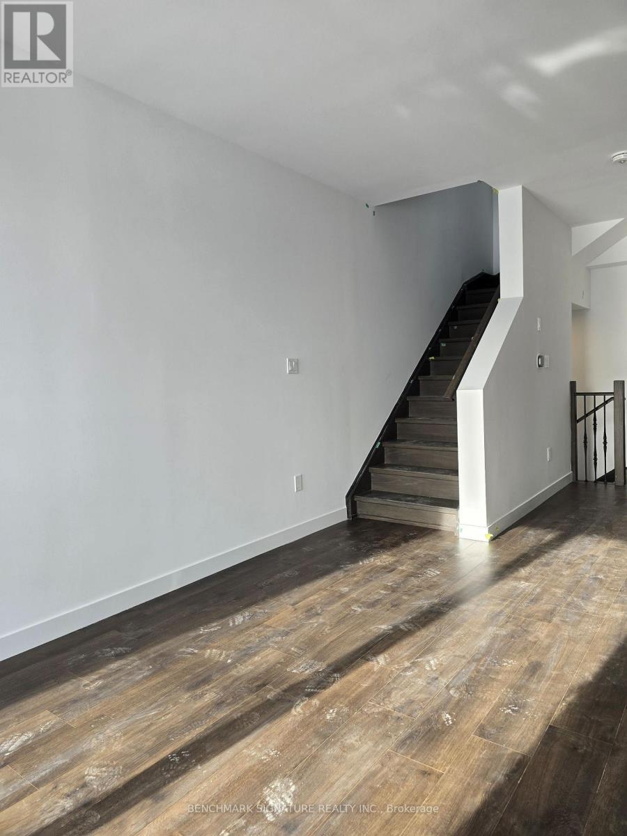 520 - 30 Markdale Lane, Markham, Ontario  L3S 0E3 - Photo 5 - N12670920