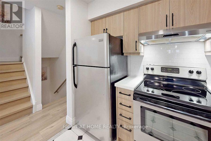 2 - 735 New Westminster Drive, Vaughan, Ontario  L4J 7Y9 - Photo 12 - N12670954