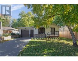 15 WENDERLY DRIVE, Aurora, Ontario