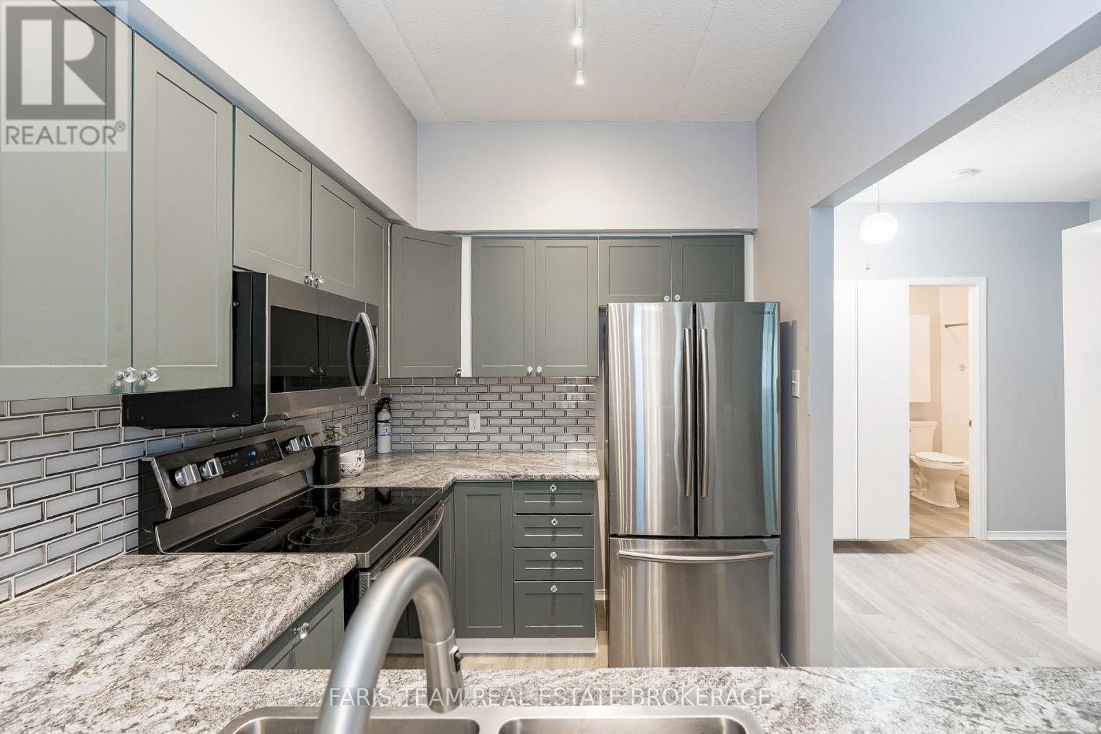 101 - 115 Bond Street, Orillia, Ontario  L3V 1J7 - Photo 5 - S12670926