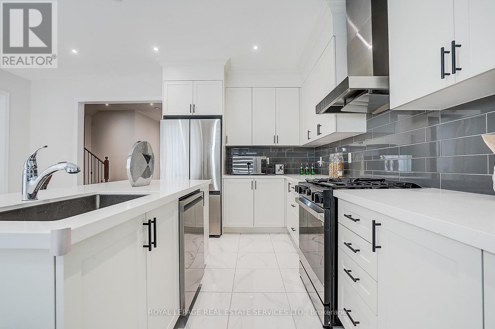 51 Nicord Road, Wasaga Beach, Ontario  L9Z 0N4 - Photo 17 - S12670968