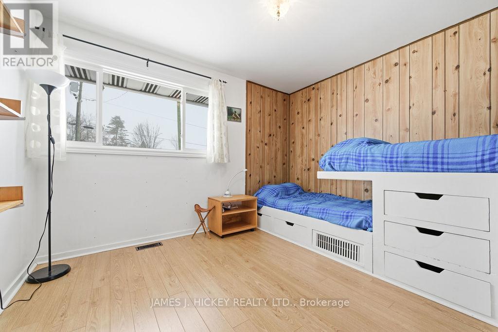 94 Glendale Avenue, Deep River, Ontario  K0J 1P0 - Photo 23 - X12652092