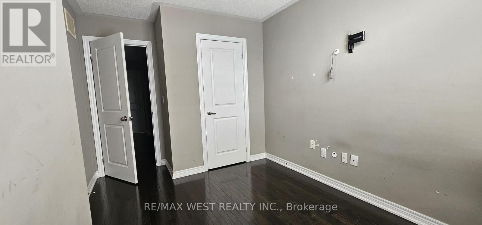 38 Wasaga Road, Brampton, Ontario  L6X 3B1 - Photo 19 - W12628398